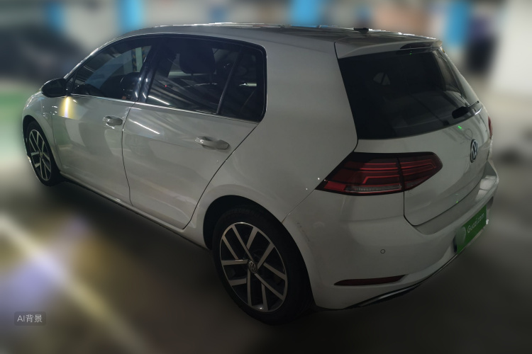 Volkswagen Golf 2020 car image #5