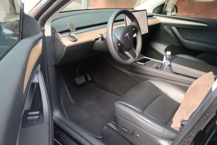 Tesla Model Y 2021 #9 Tesla Model Y 2021 immagine di auto #9