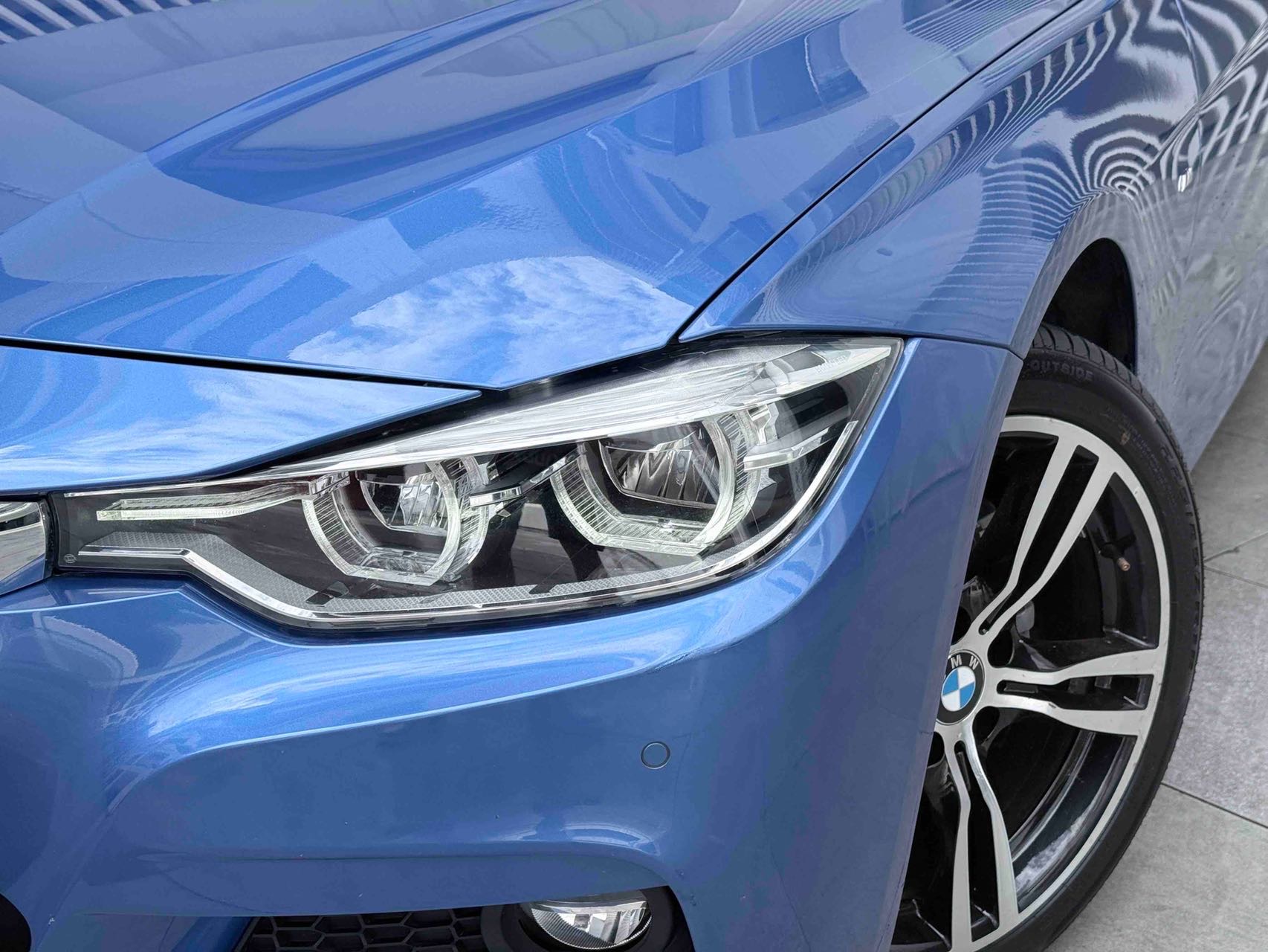 BMW 3 Series 2019 car image #4