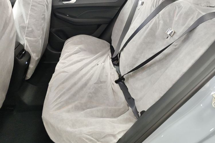 GEELY Binray 2026 car image #13