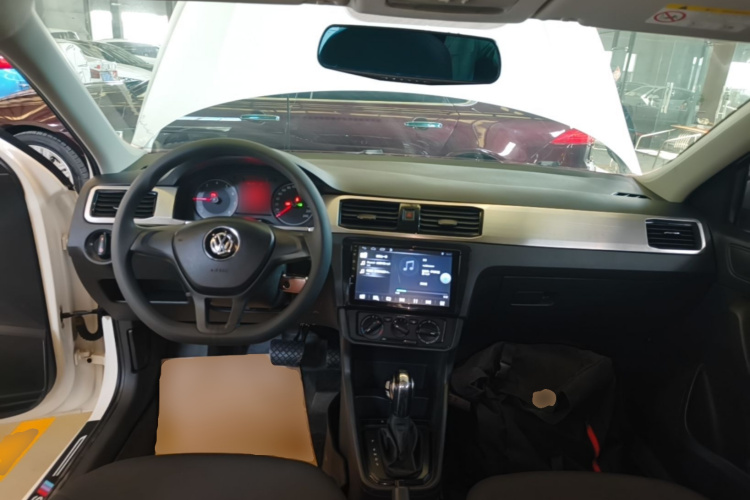 Volkswagen Santana 2018 car image #10