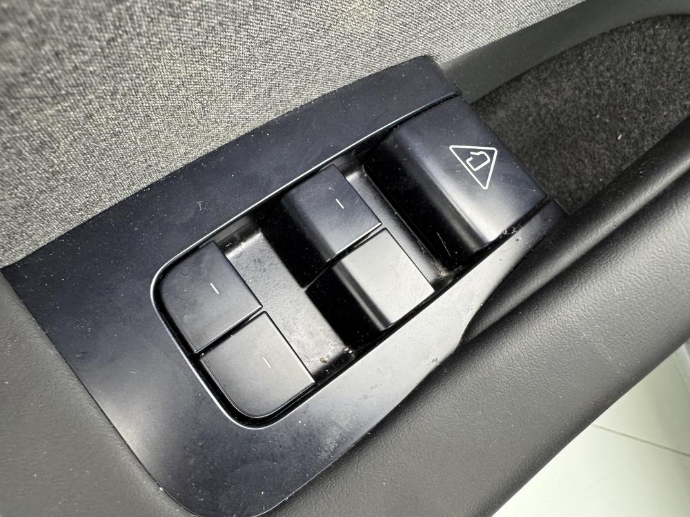 Tesla Model 3 2025 #26 Tesla Model 3 2025 car image #26