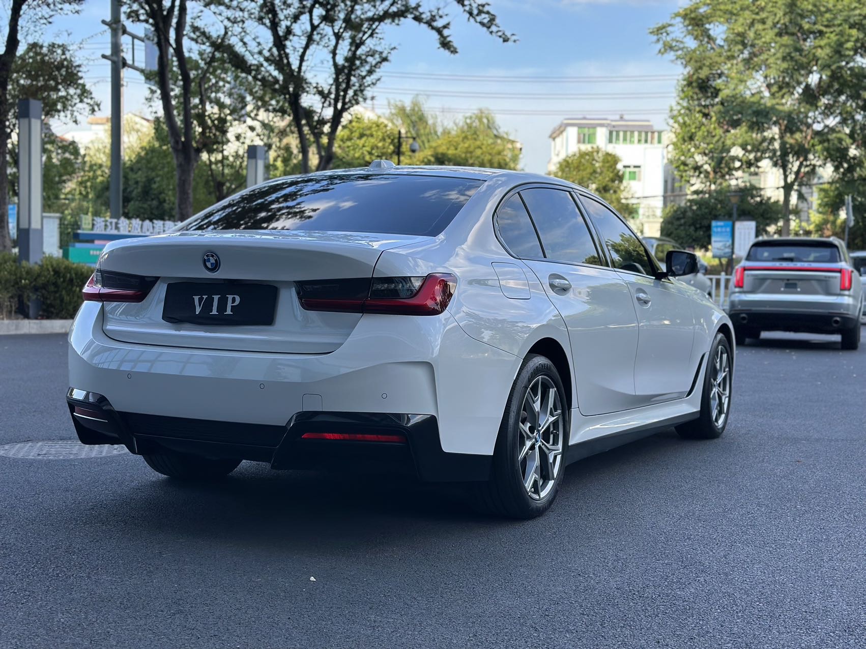 BMW i3 2024 car image #4