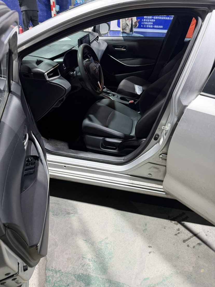 Toyota Corolla 2023 immagine di auto #3