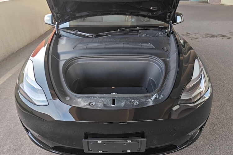 Tesla Model Y 2021 #20 Tesla Model Y 2021 car image #20