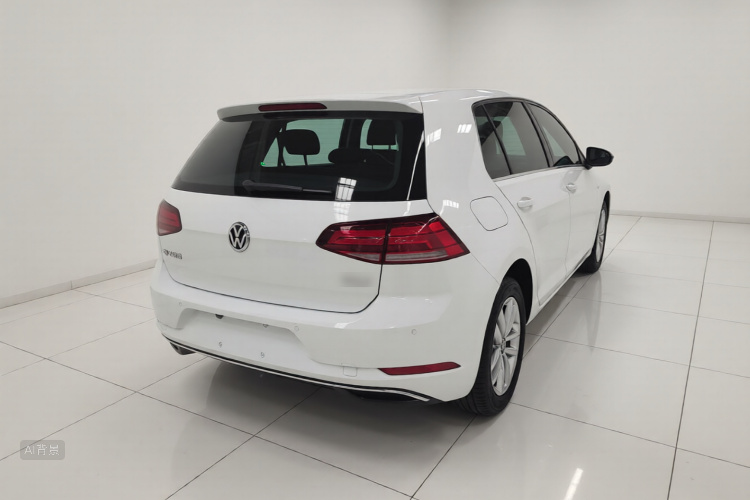 Volkswagen Golf 2018 car image #7
