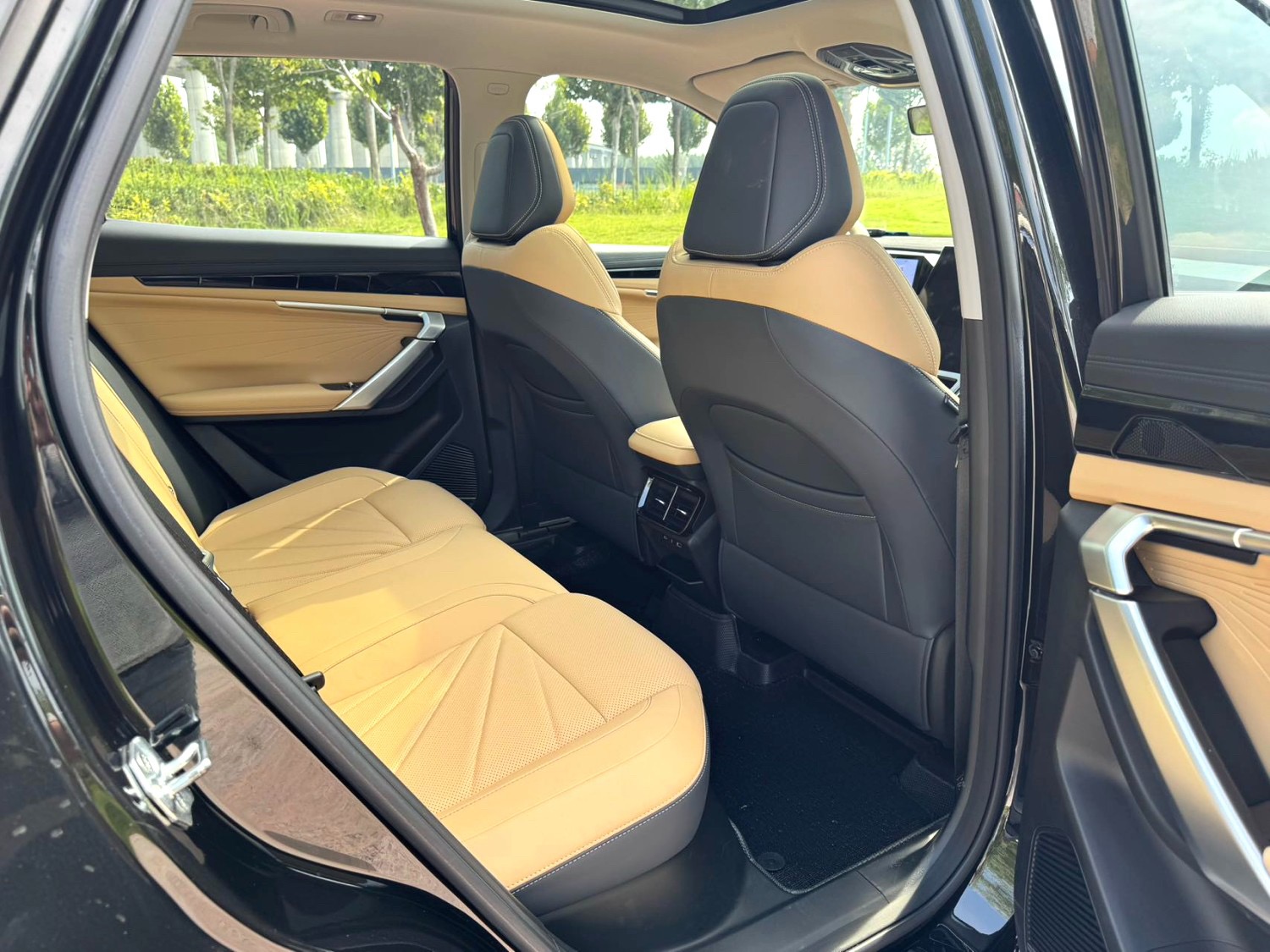 GEELY Boyue L 2023 imagem de carro #13