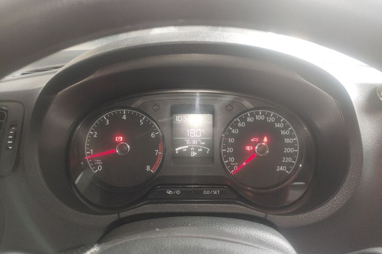 Volkswagen Polo 2017 #12 Volkswagen Polo 2017 car image #12