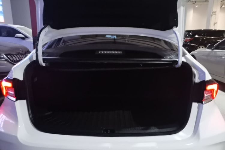 Toyota Corolla 2020 car image #19