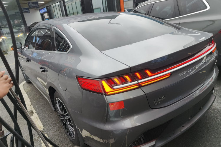 BYD Han 2022 immagine di auto #5