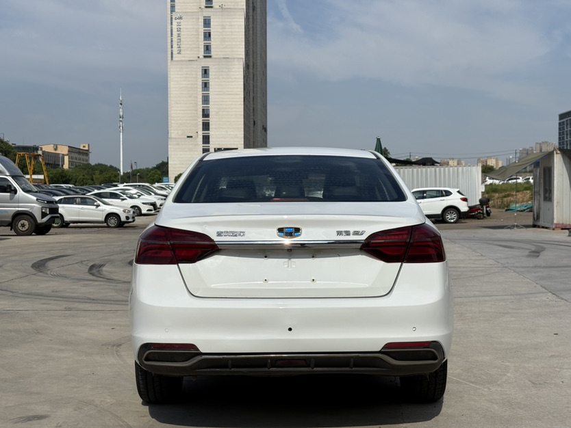 GEELY Emgrand New Energy 2018 صورة سيارة #5