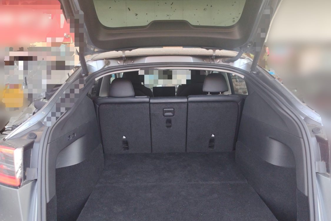 Tesla Model Y 2024 car image #8