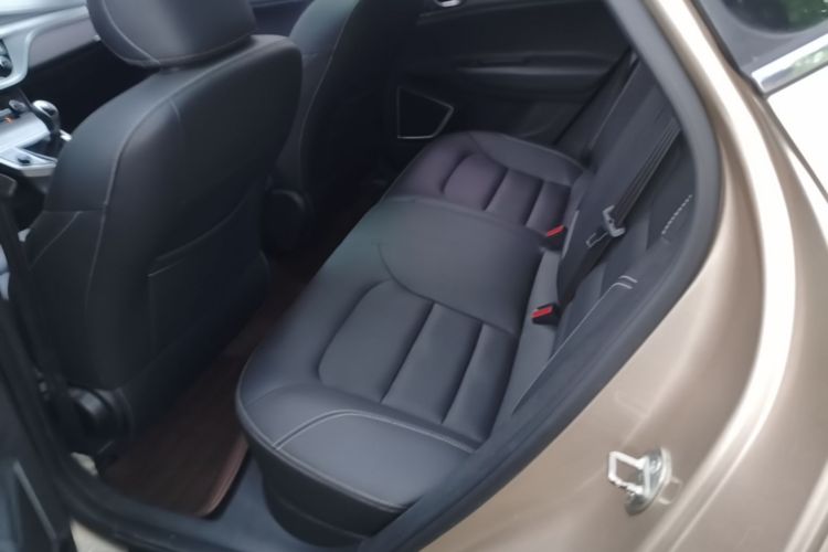 GEELY Emgrand GS 2017 car image #17