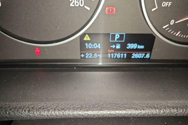 BMW 3 Series 2014 car image #8
