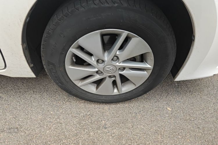 Toyota Corolla 2015 car image #9