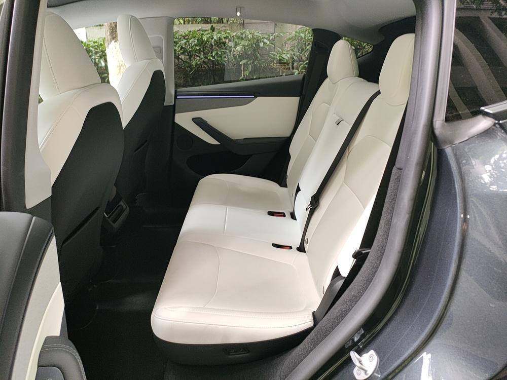 Tesla Model Y 2025 #18 Tesla Model Y 2025 car image #18