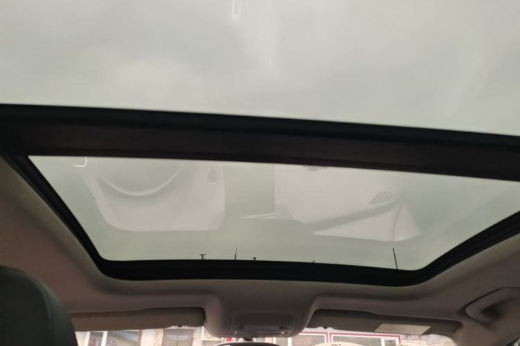 Audi Q3 2016 car image #20