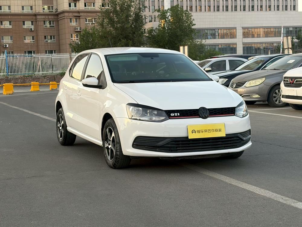 Volkswagen Polo 2018 car image #3