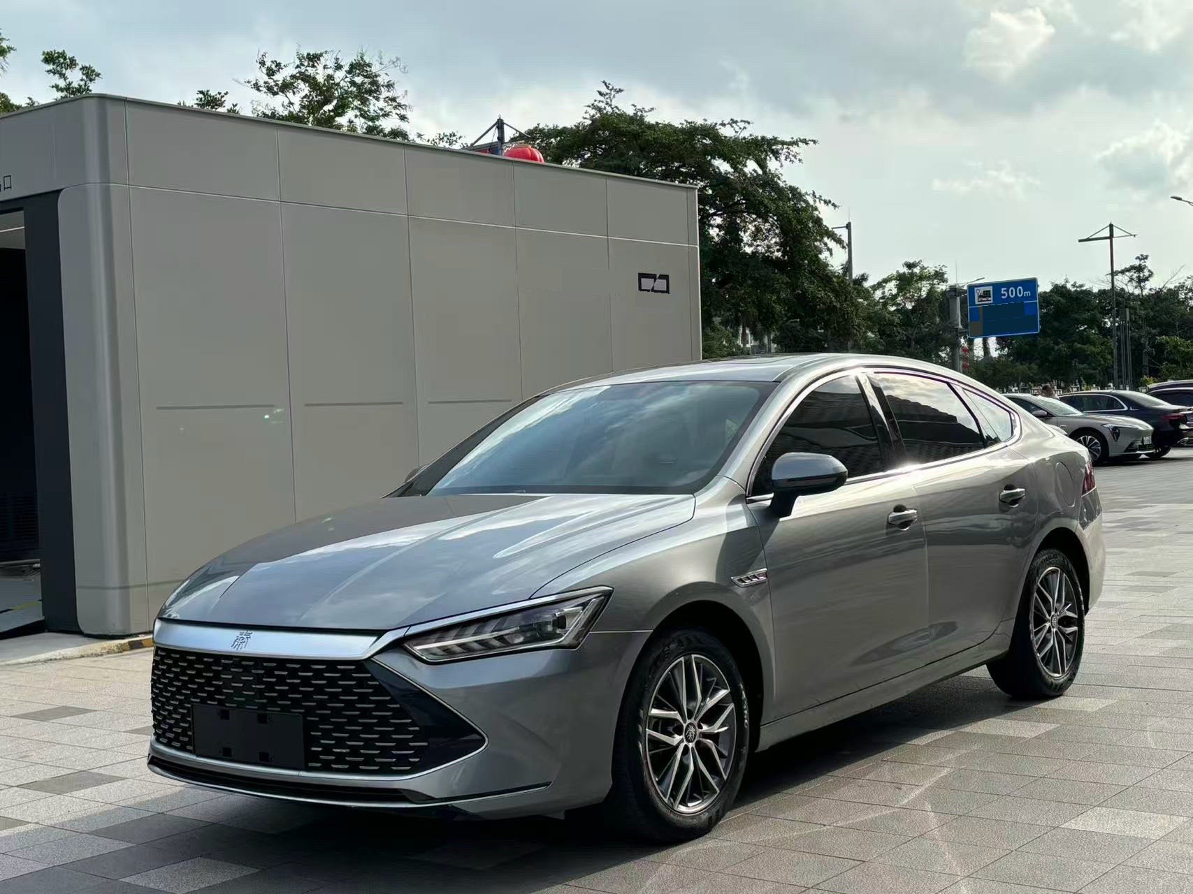 BYD Qin Plus 2023 BYD Qin Plus 2023 صورة سيارة