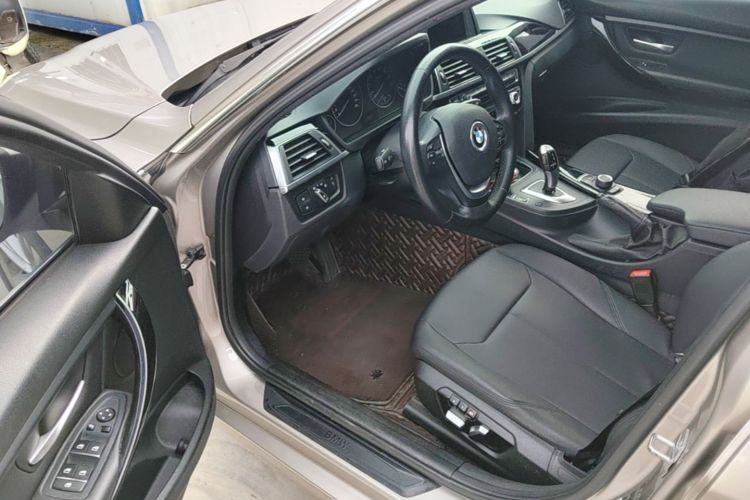 BMW 3 Series 2017 #16 BMW 3 Series 2017 car image #16