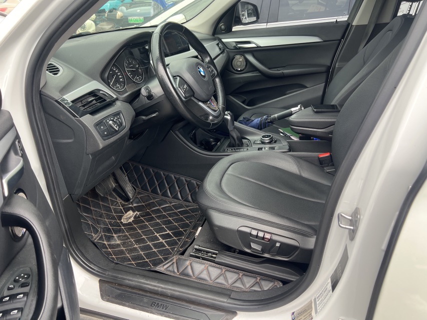 BMW X1 2018 #4 BMW X1 2018 car image #4