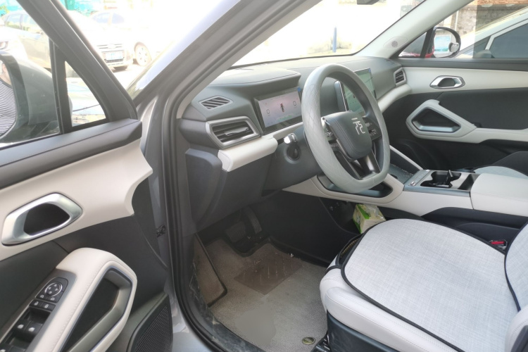 BYD YuanUP 2025 car image #9