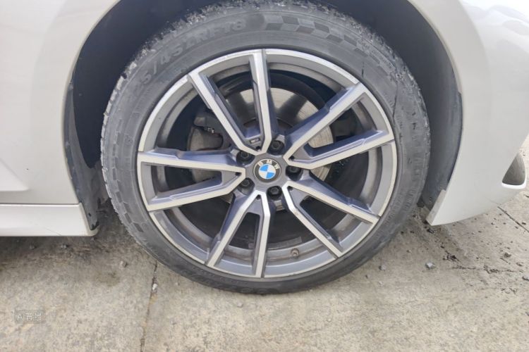 BMW 3 Series 2023 #9 BMW 3 Series 2023 car image #9