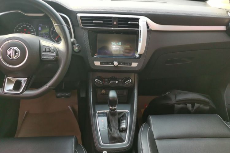 MG ZS 2018 car image #13