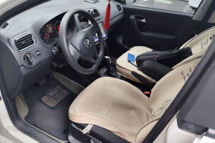 Volkswagen Polo 2015 #17 Volkswagen Polo 2015 car image #17