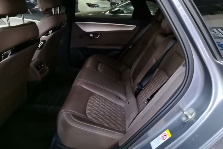 BYD Han 2023 car image #17