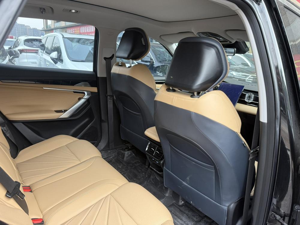 GEELY Boyue L 2023 صورة سيارة #10