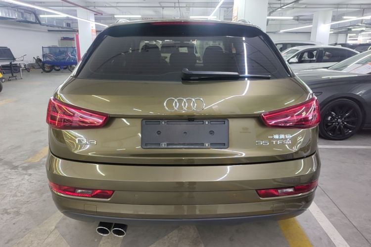 Audi Q3 2017 car image #6