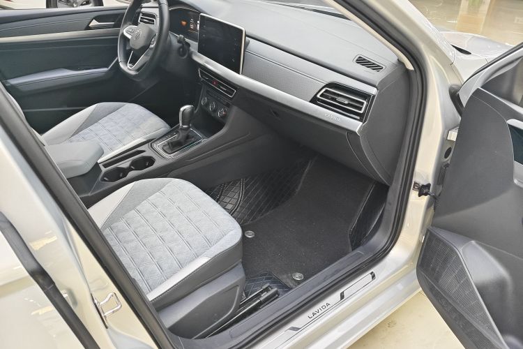 Volkswagen Lavida 2022 car image #19