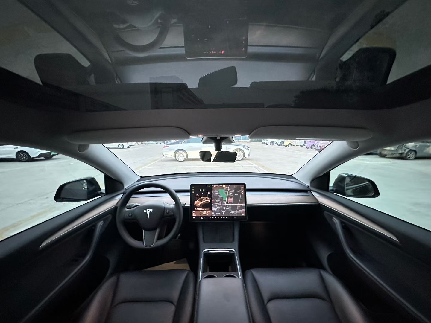 Tesla Model Y 2021 #4 Tesla Model Y 2021 صورة سيارة #4