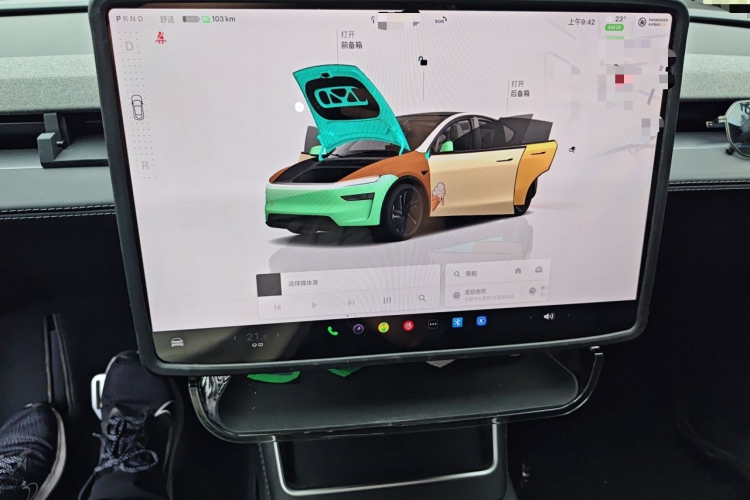 Tesla Model Y 2025 #12 Tesla Model Y 2025 car image #12