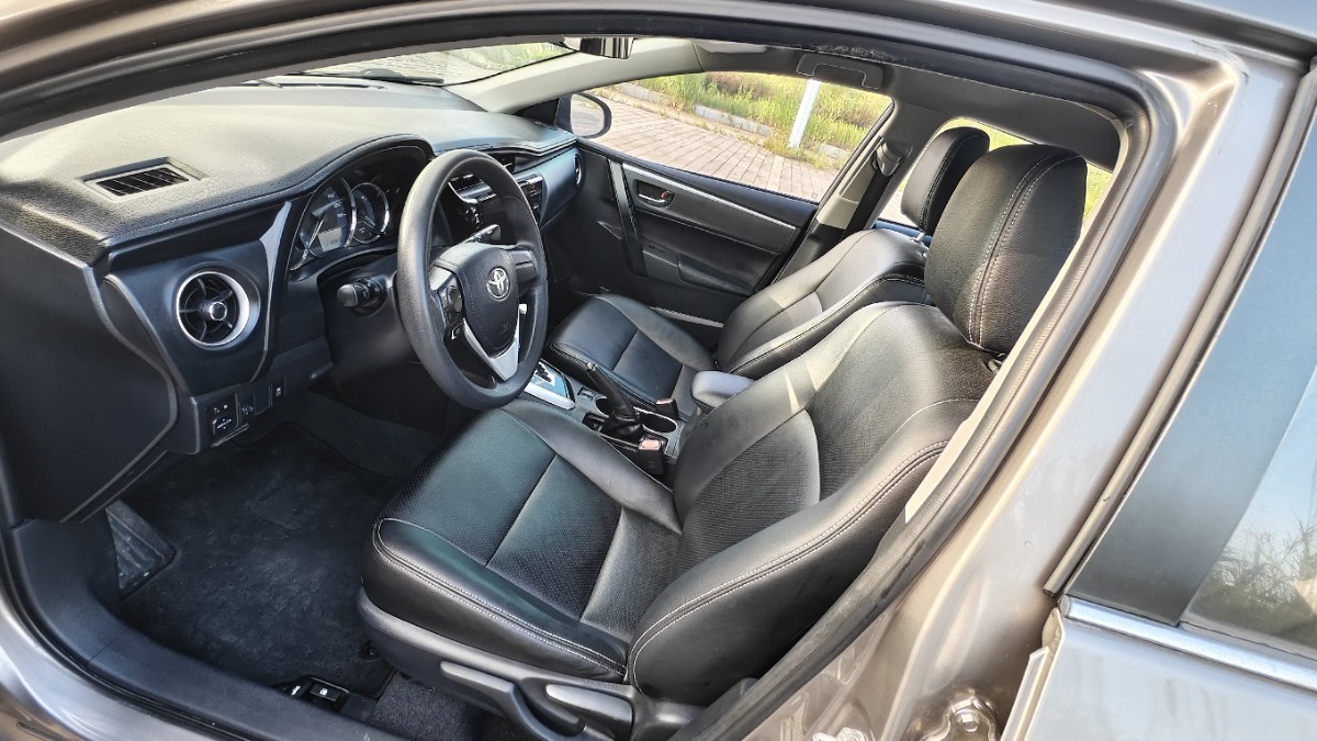 Toyota Corolla 2018 #8 Toyota Corolla 2018 car image #8