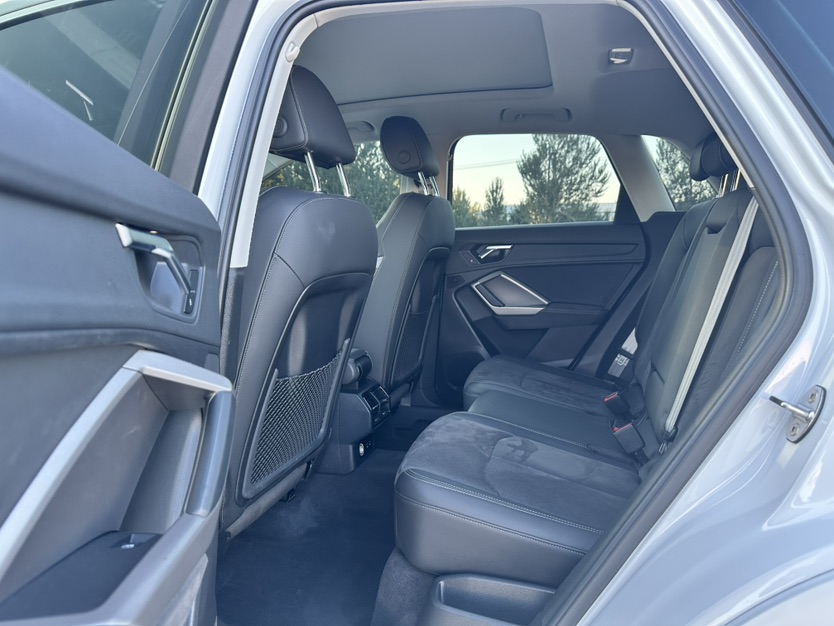 Audi Q3 2023 car image #18