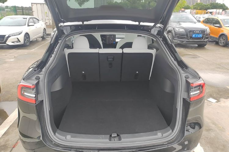 Tesla Model Y 2022 #19 Tesla Model Y 2022 car image #19