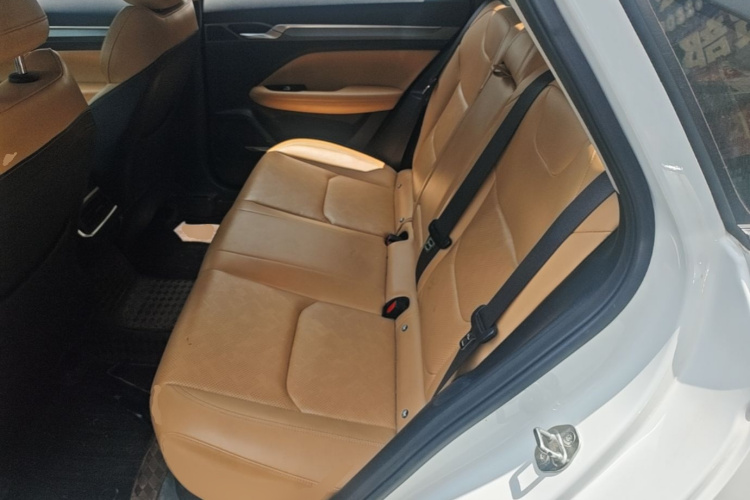 GEELY Emgrand L HiP 2024 car image #17