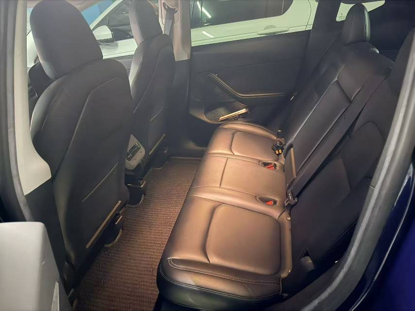 Tesla Model Y 2022 car image #3
