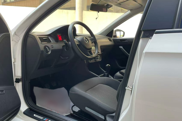 Volkswagen Santana 2022 car image #9