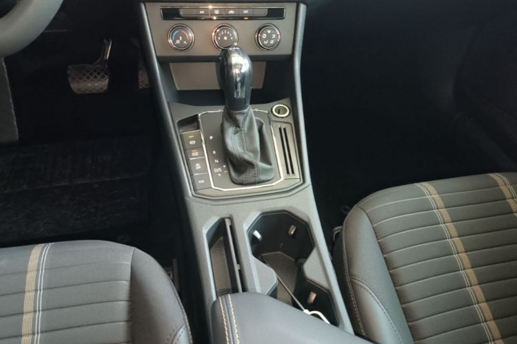 Volkswagen Lavida 2019 #14 Volkswagen Lavida 2019 car image #14