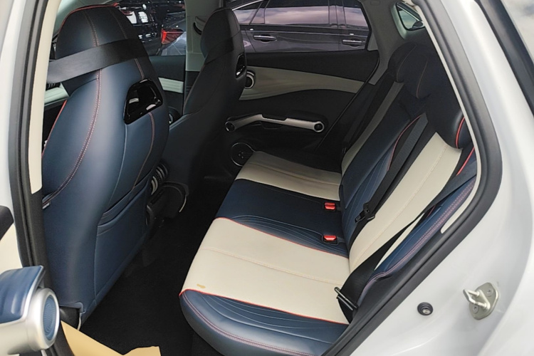 BYD Yuan Plus 2023 immagine di auto #17