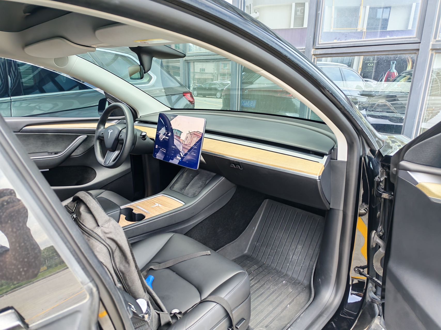 Tesla Model Y 2021 #6 Tesla Model Y 2021 car image #6