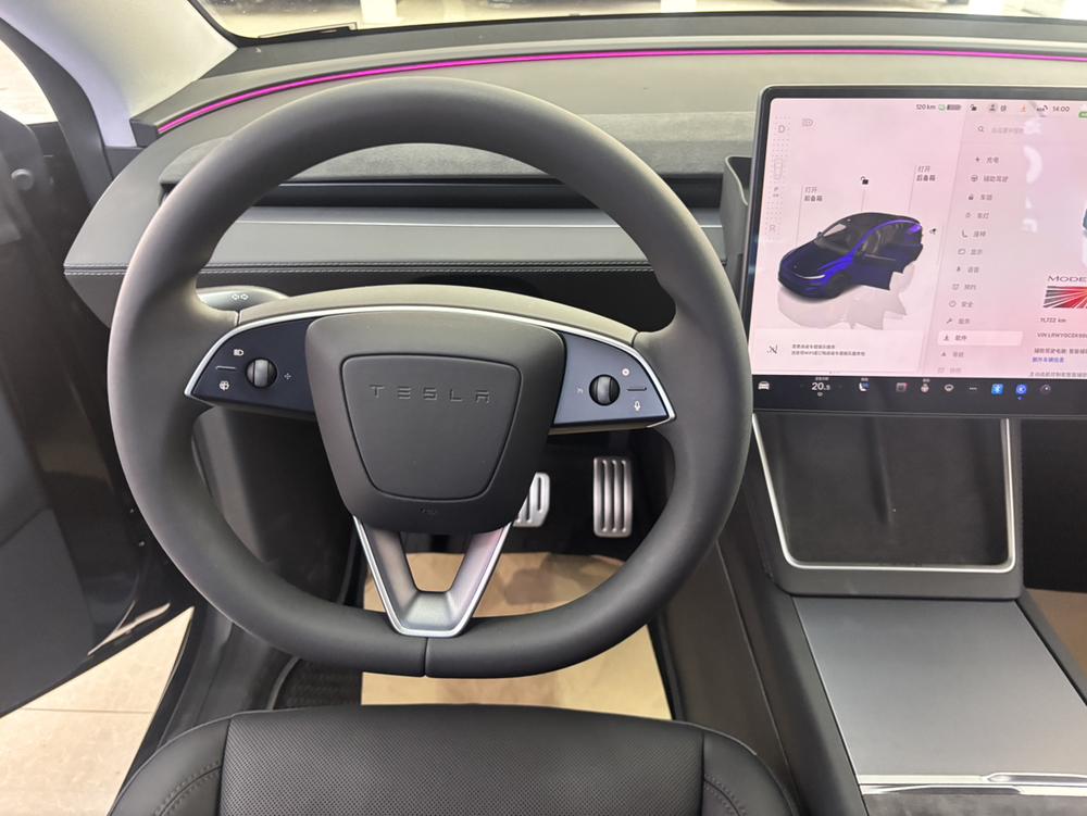 Tesla Model Y 2025 #12 Tesla Model Y 2025 car image #12