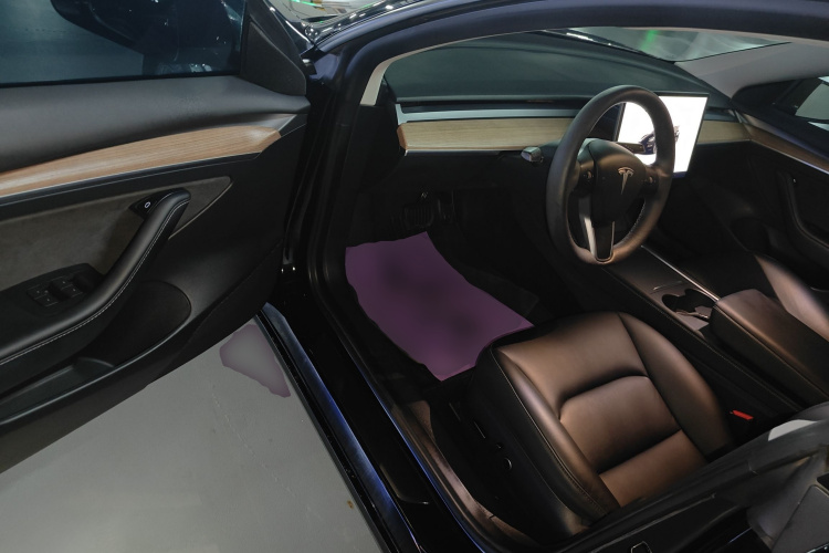 Tesla Model 3 2022 car image #12