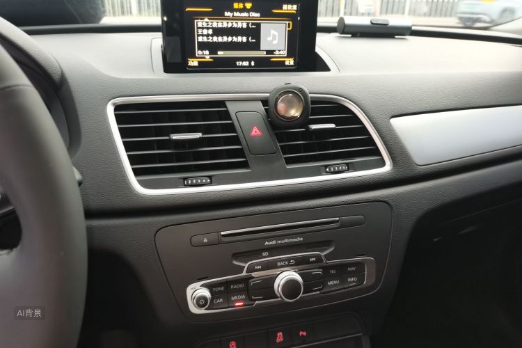Audi Q3 2018 #15 Audi Q3 2018 car image #15