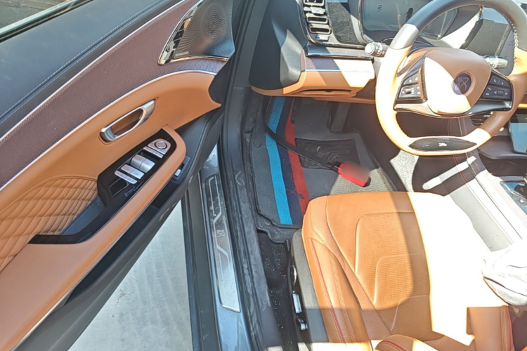 BYD Han 2022 car image #16