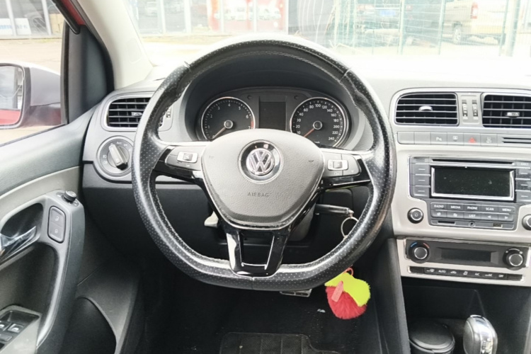 Volkswagen Polo 2014 #12 Volkswagen Polo 2014 car image #12