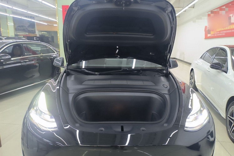 Tesla Model Y 2023 #20 Tesla Model Y 2023 immagine di auto #20